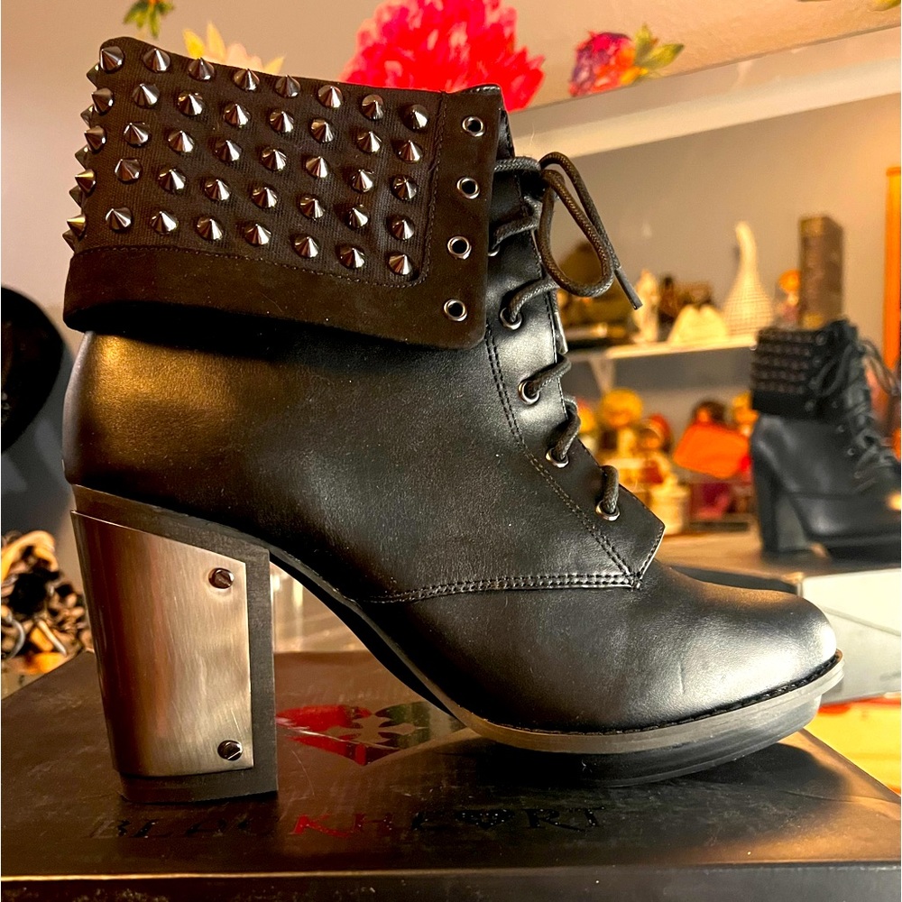 Black Heart Boots size 10 wide width brand new